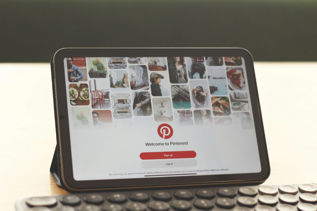 Understanding Pinterest as a Search Engine
